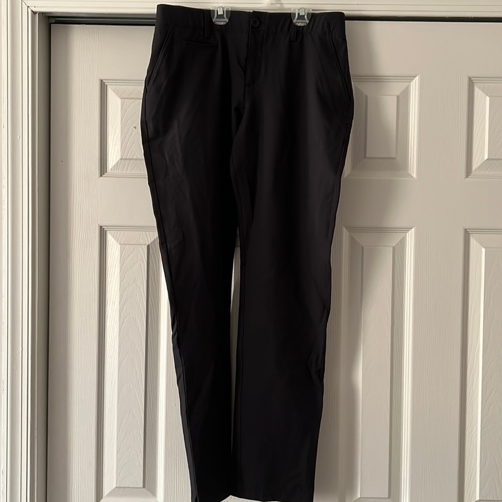 *NWT* Under Armour Fitted Pant